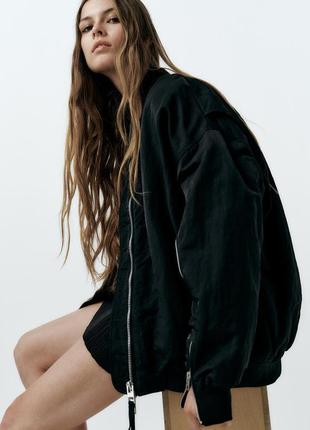 Бомбер куртка zara