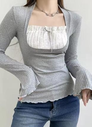 Топ серый рубчик с белым кружевом в стиле coquette