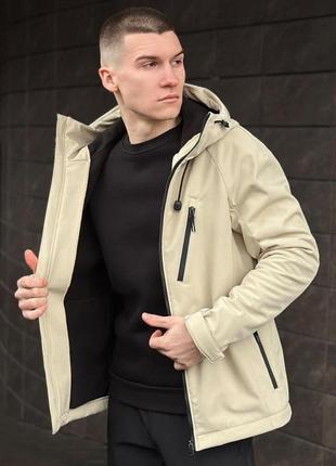 Бежева хакі чорна чоловіча куртка вітровка