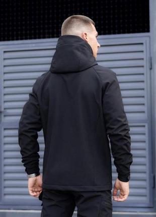 Бежева хакі чорна чоловіча куртка вітровка