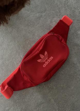 Бананка adidas