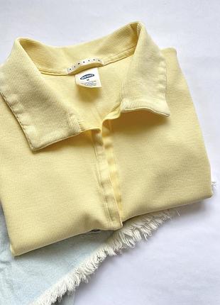 Красивейшее женское поло желтого цвета