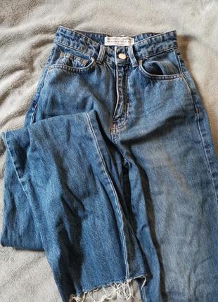 Джинсы прямые straight stradivarius