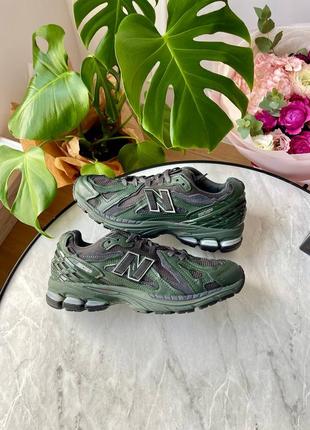 Чоловічі кросівки new balance 1906r protection pack olive