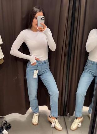 Голубые синие серые джинсы зара мом zara mom