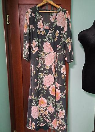 Очень красивое длинное шифоновое платье на запах в цветах большого 26 размера