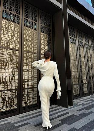 Платье макси из трикотажа
