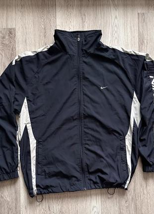 Вітровка nike