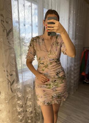 Ніжна сукня з драпіруванням 🌸