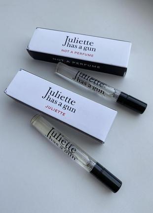 Мініатюра парфумів juliette has a gun not a perfume та juliette