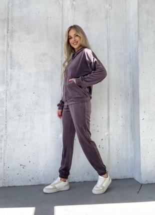 Велюровый спортивный костюм4 фото