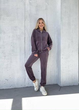 Велюровый спортивный костюм6 фото