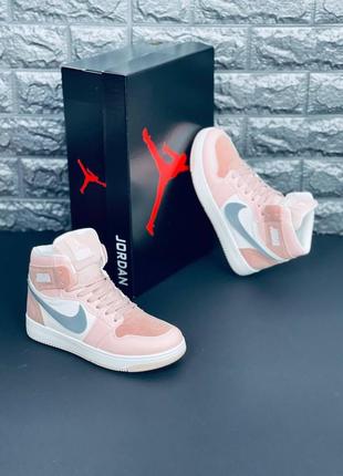 Женские кроссовки jordan розовые кожаные кроссовки джордан