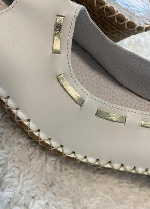 Босоніжки натуральні 38р.4 фото