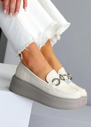 Жіночі бежеві лофери на високій підошві з натуральної замші, замшеві туфлі на платформі 223206 фото