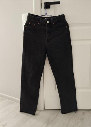 Чорні укорочені джинси мом zara