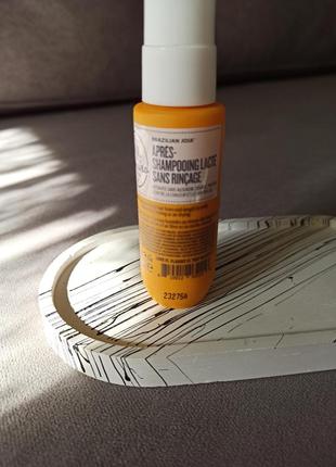 Несмываемый кондиционер для волос sol de janeiro brazilian joia milky leave-in conditioner 30ml