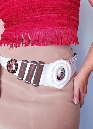 Незвичайний плетений пасок з мушлями