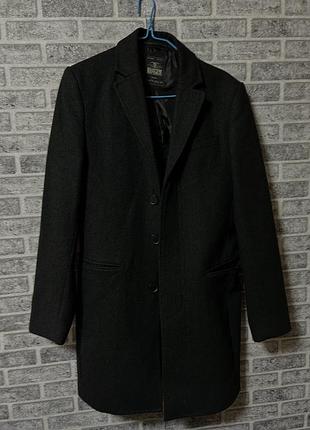 Пальто мужское, размер м-л, состояние нового зимнее