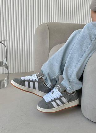 Трендовые кроссовки adidas campus