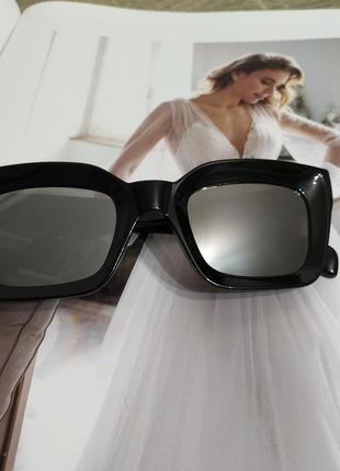 Очки трендовые солнцезащитные квадратные с зеркальными линзами модные очки4 фото