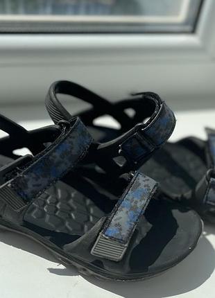 Дитячі босоніжки в чудовому стані 31 розмір