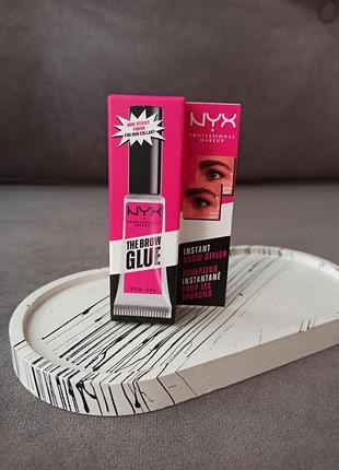 Стайлер для бровей nyx professional makeup brow glue 01 transparent, 5 г