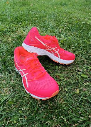 Кроссовки asics беговые, 39,5-40 и размер