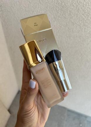 Стійкий тональний крем kiko milano holiday premiere 24h lasting foundation