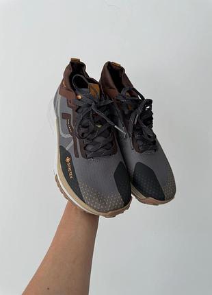 Чоловічі кросівки nike react pegasus trail 4 gore-tex brown/grey