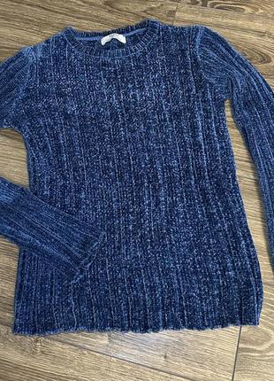 Светр жіночий