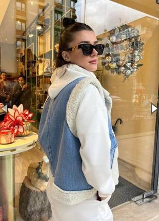 Жилетки zara меховые джинсовые10 фото