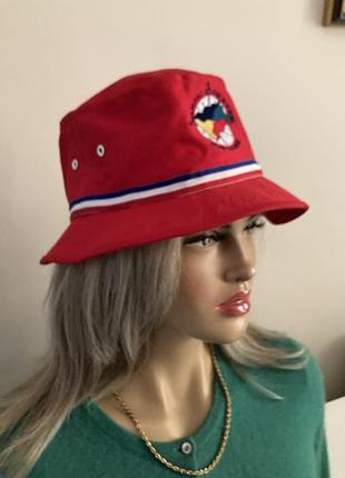 Шляпа шляпа красная яркая