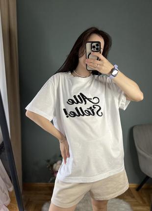 Белая футболка h&m со стразами