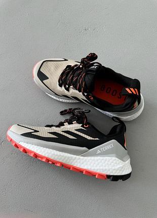 Мужские кроссовки adidas terrex gore-tex low beige/black/grey