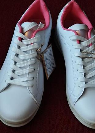 Кросівки жіночі kappa