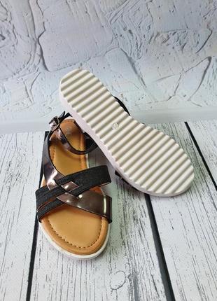 Босоніжки для дівчаток 3