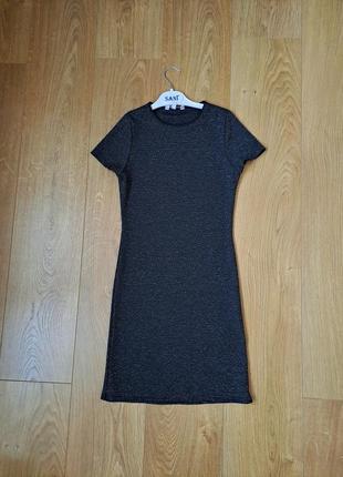 Нарядное черное платье с коротким рукавом для девочки