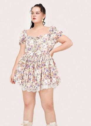 Мини платье с кружевом цветочный принт