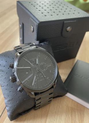 Чоловічий годинник diesel
