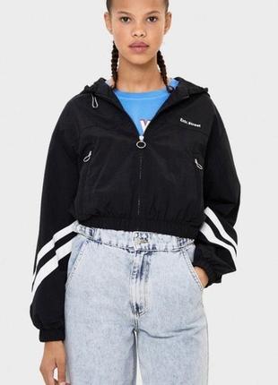 Ветровка bershka