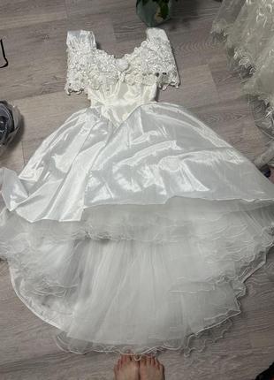 Весільна сукня вінтаж плаття ретро біла сукня шлейф