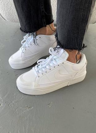 Шкіряні жіночі кеди кросівки nike court legacy lift /білого кольору