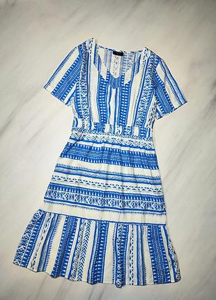 Tessentials отличное вискозное платье