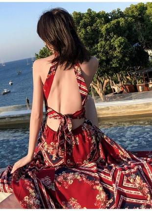 С открытой спиной 
красивый летний сарафан платье 👗
