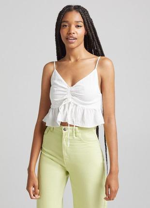 Белый топ bershka