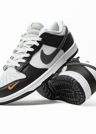 Nike dunk low black total orange mini swoosh1 фото