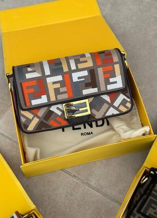 Сумка в стиле fendi