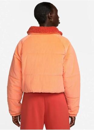 Nike вкорочена куртка пуфер nike стьобана з вельвету бомбер6 фото