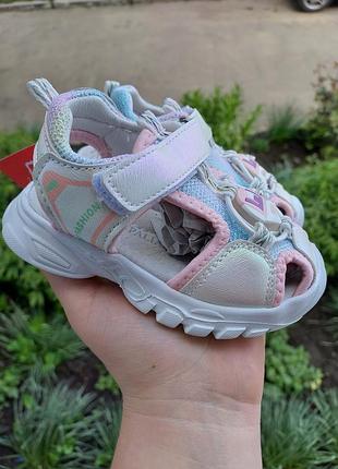 Босоніжки для дівчинки